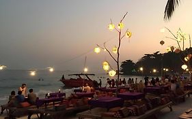 Sea Breeze Resort